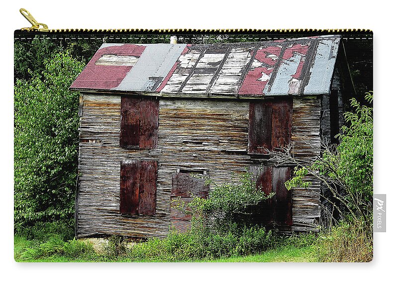 Abandoned Buildings Carry-all Pouch featuring the photograph Nobody's Home by Linda Stern
