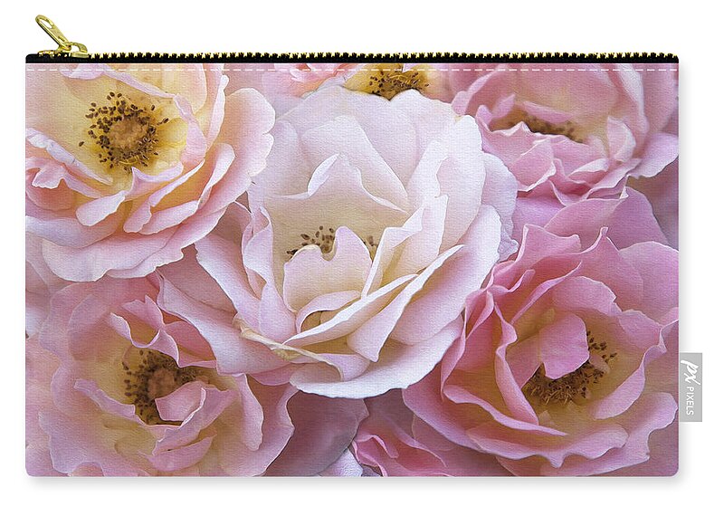 Digital Roses Zip Pouch featuring the photograph Oh Glory Me by Theresa Tahara