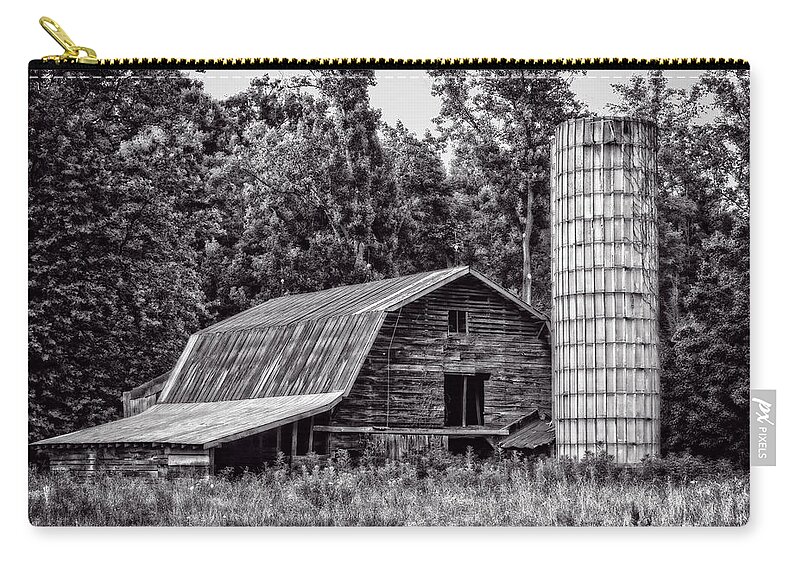 Barn Zip Pouch featuring the photograph Old Barn - BW by Christopher Holmes