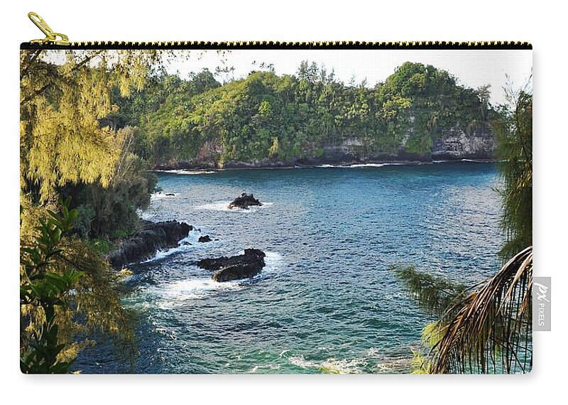 Ocean Images Zip Pouch featuring the photograph Onomea Bay Big Island Hawaii by Heidi Fickinger