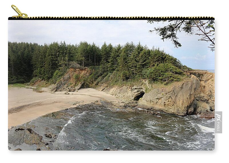 Oregon Coast Zip Pouch featuring the photograph Oregon Coast - 78 by Christy Pooschke