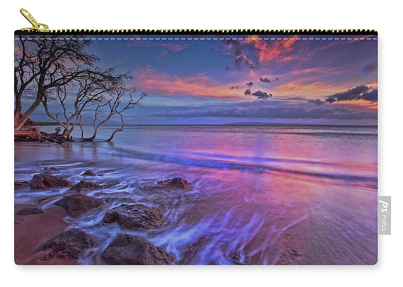Maui Hawaii Oluwalu Sunset Colorful Seascape Ocean Zip Pouch featuring the photograph Out To Sea by James Roemmling