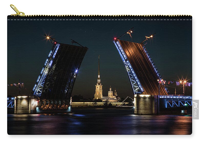Saint Zip Pouch featuring the photograph Palace Bridge at night by Jaroslaw Blaminsky