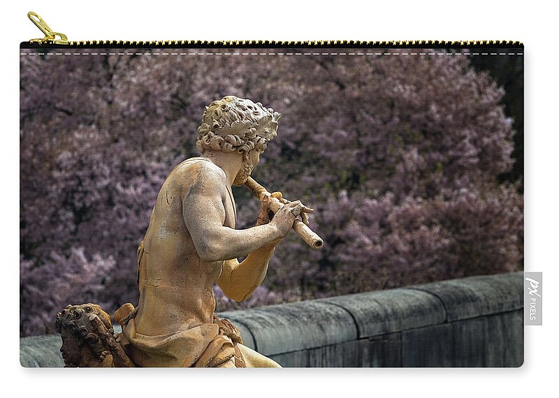 Asheville Zip Pouch featuring the photograph Piper by Doug Sturgess