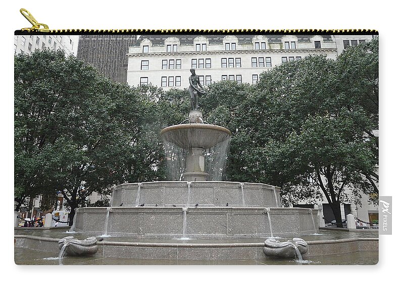 New York Zip Pouch featuring the photograph Pulitzer Fountain by Valerie Ornstein