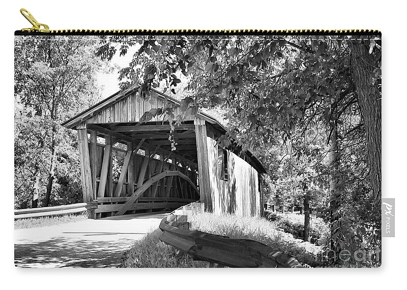 Coveredbridge Zip Pouch featuring the photograph Quinlan Bridge by Deborah Benoit