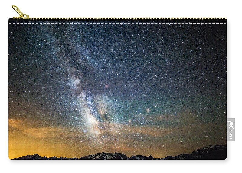 Rocky Mountain National Park Zip Pouch featuring the photograph Rocky Mountain Heavens by Darren White