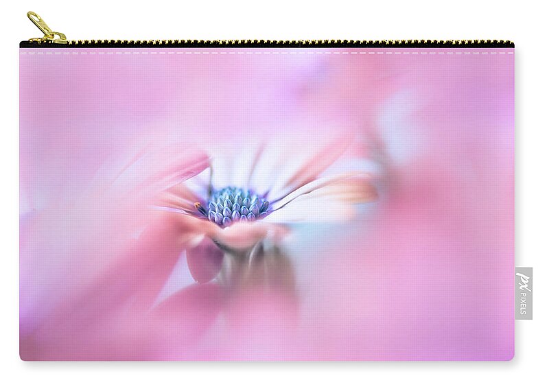 Flower Zip Pouch featuring the photograph Selective focus of a Daisy. by Usha Peddamatham