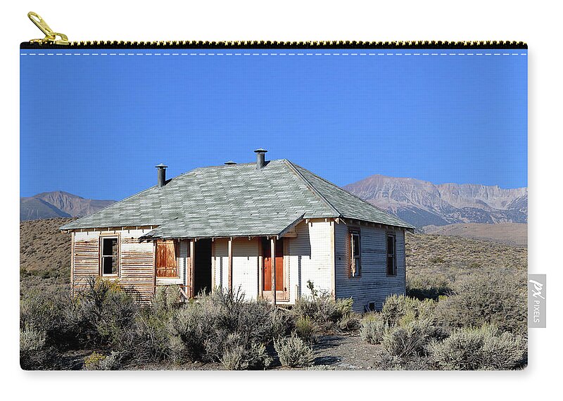 Sierra Zip Pouch featuring the photograph Sierra Nevada Farmhouse by Nicholas Blackwell