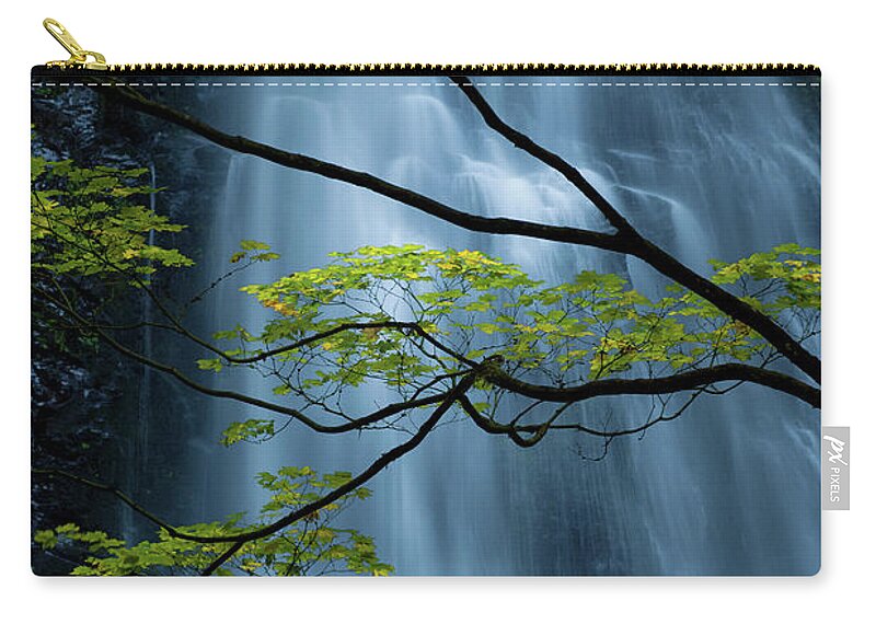 Waterfall Carry-all Pouch featuring the photograph Silver Fall by Andrew Kumler