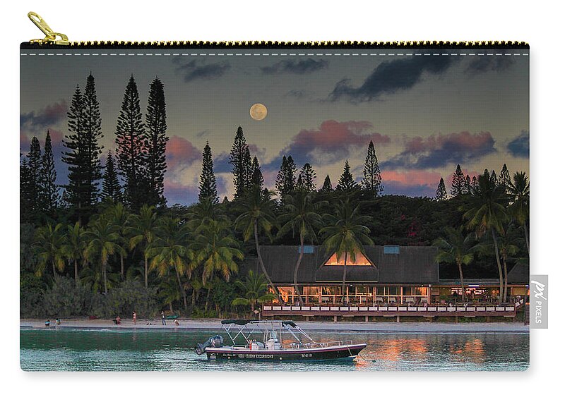 Beach Zip Pouch featuring the photograph South Pacific Moonrise by Steve Darden