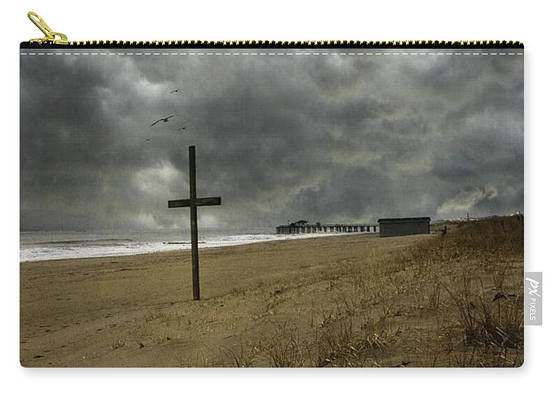 Ocean Grove Zip Pouch featuring the photograph Storm's Brewing by Debra Fedchin