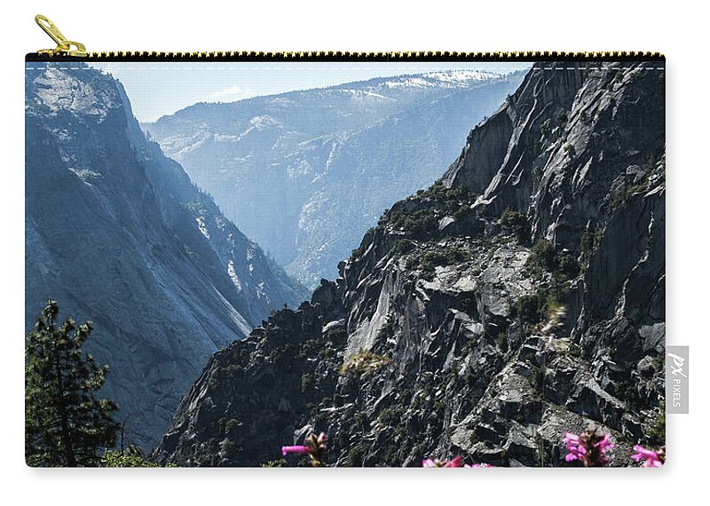 Yosemite Zip Pouch featuring the photograph Summits by Ryan Weddle