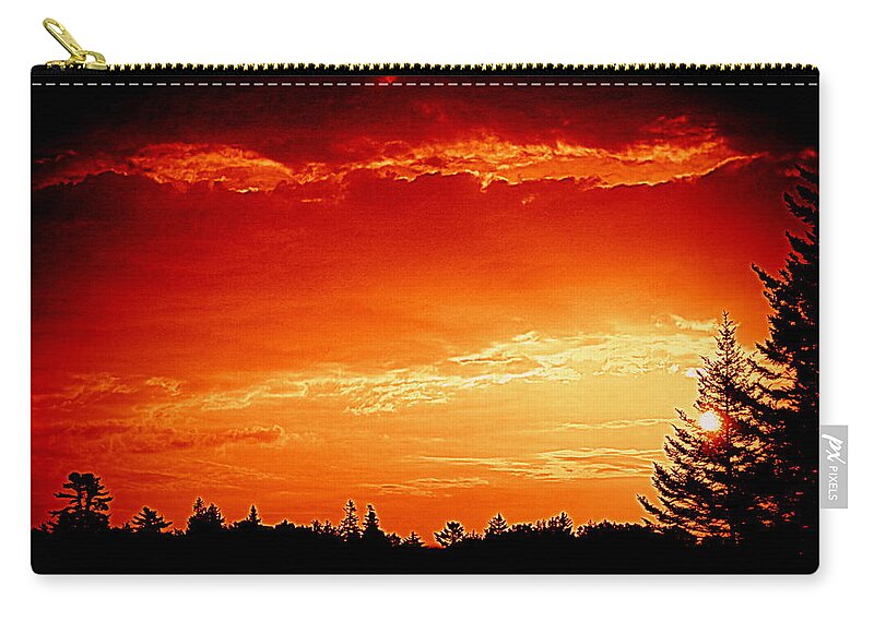 Sunrise Zip Pouch featuring the photograph Sunrise in Southport Maine by Suzanne DeGeorge