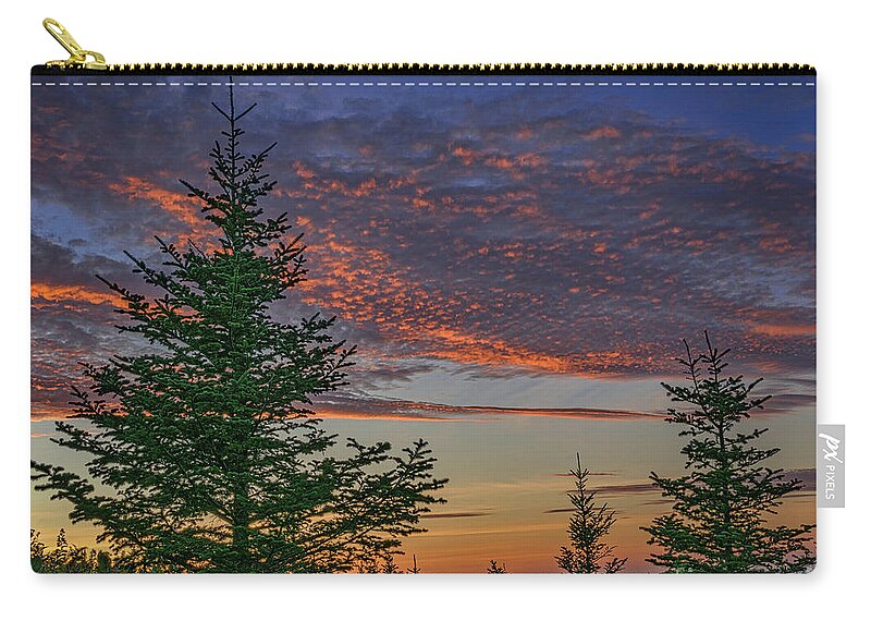 Acadia Zip Pouch featuring the photograph Sunset sky over Cadillac Mountain by Izet Kapetanovic