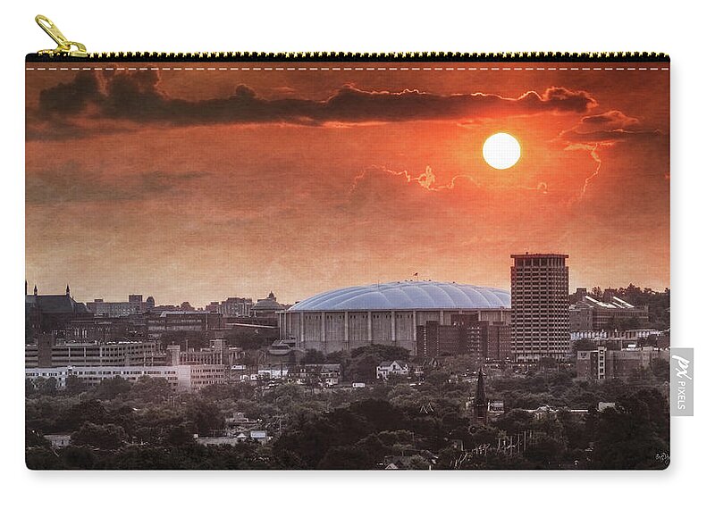 Syracuse Zip Pouch featuring the photograph Syracuse Sunrise over the Dome by Everet Regal