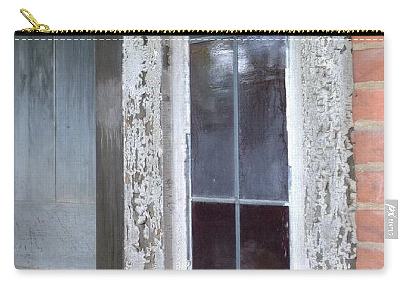 1850 Zip Pouch featuring the photograph The Abandoned Inn by Susan Carella