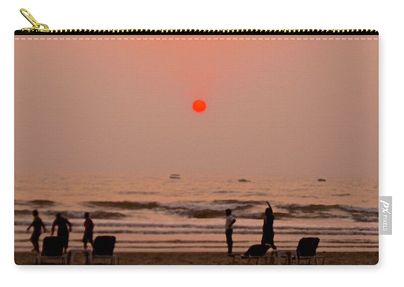 Beautiful Tropical Sunset At A Beach On An Indian Ocean Zip Pouch featuring the photograph The Orange Moon by Sher Nasser