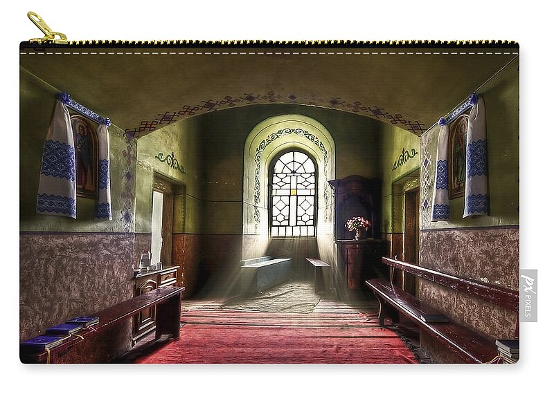 Church Carry-all Pouch featuring the photograph The Reading Room by Evelina Kremsdorf