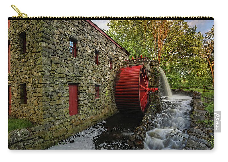 Central Massachusetts Zip Pouch featuring the photograph The Sudbury Grist Mill by Juergen Roth