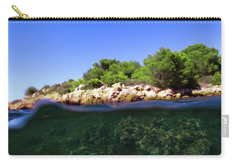 Underwater Zip Pouch featuring the photograph Underwater Life by Gemma Silvestre