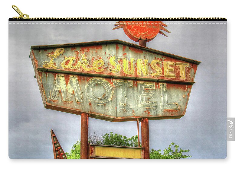 Motel Zip Pouch featuring the photograph Vacancies For Sure by J Laughlin