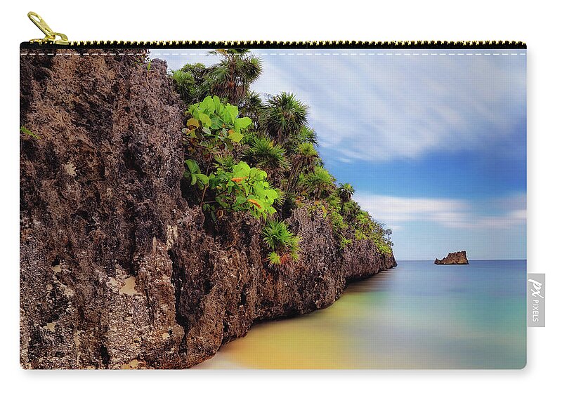 Isla Roatan Zip Pouch featuring the photograph West Bay Beach at Isla Roatan - Caribbean - Honduras - Seascape by Jason Politte
