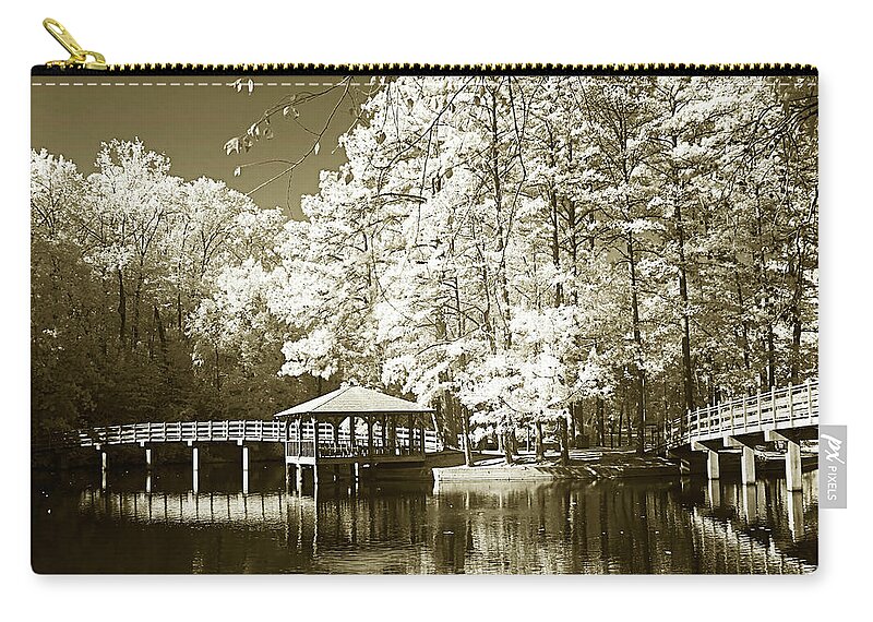 Photo Zip Pouch featuring the photograph Westhamption Lake -1 by Alan Hausenflock
