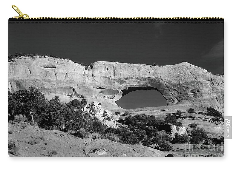Landscape Zip Pouch featuring the photograph Wilson's Arch by Ana V Ramirez