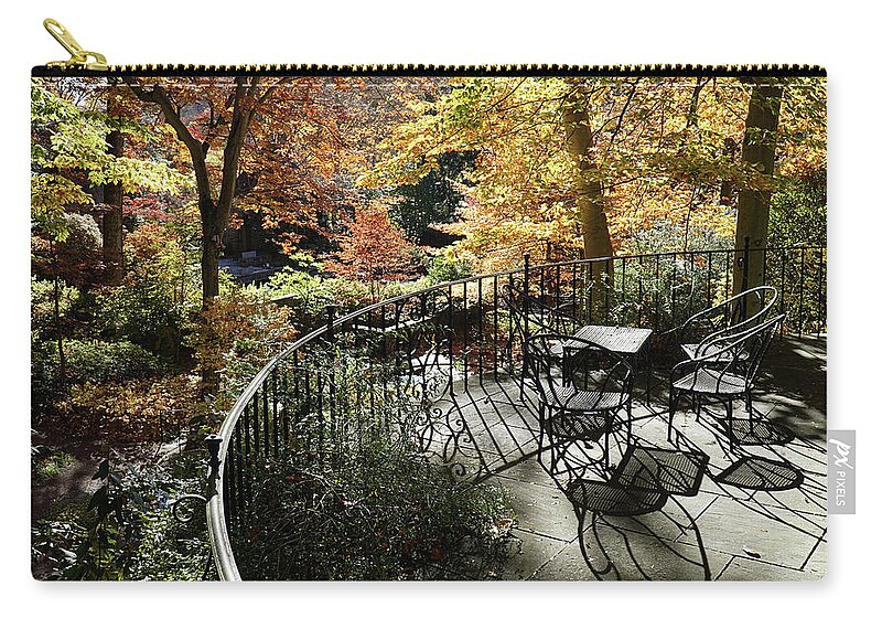 Winterthur Zip Pouch featuring the photograph Winterthur Gardens #08559 by Raymond Magnani