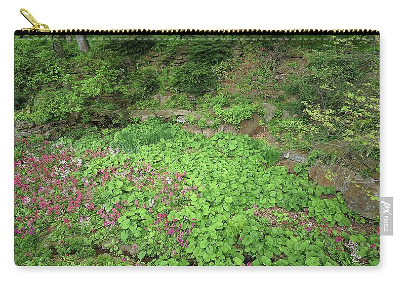 Winterthur Zip Pouch featuring the photograph Winterthur Gardens #5426 by Raymond Magnani