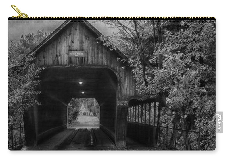 Woodstock Covered Bridge Zip Pouch featuring the photograph Woodstock middle covered bridge by Jeff Folger