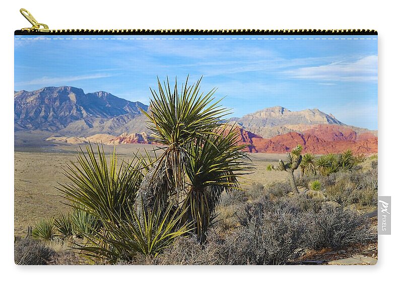 Red Rock Canyon National Conservation Area Zip Pouch featuring the photograph Red Rock Canyon National Conservation Area #1 by Maria Jansson