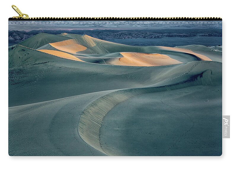 Mesquite Flat Zip Pouch featuring the photograph Sand Dunes Sunrise by Jurgen Lorenzen