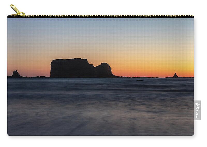 Beach Zip Pouch featuring the photograph Second Beach #1 by Ed Clark