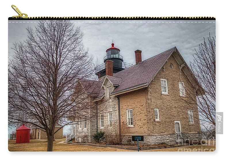 30 Mile Lighthouse On The Shore Of Lake Ontario And The State Of New York. This Is A 7 Shot Hdr Image Processed With Aurora Hdr 2019 Zip Pouch featuring the photograph 30 Mile Lighthouse by Jim Lepard