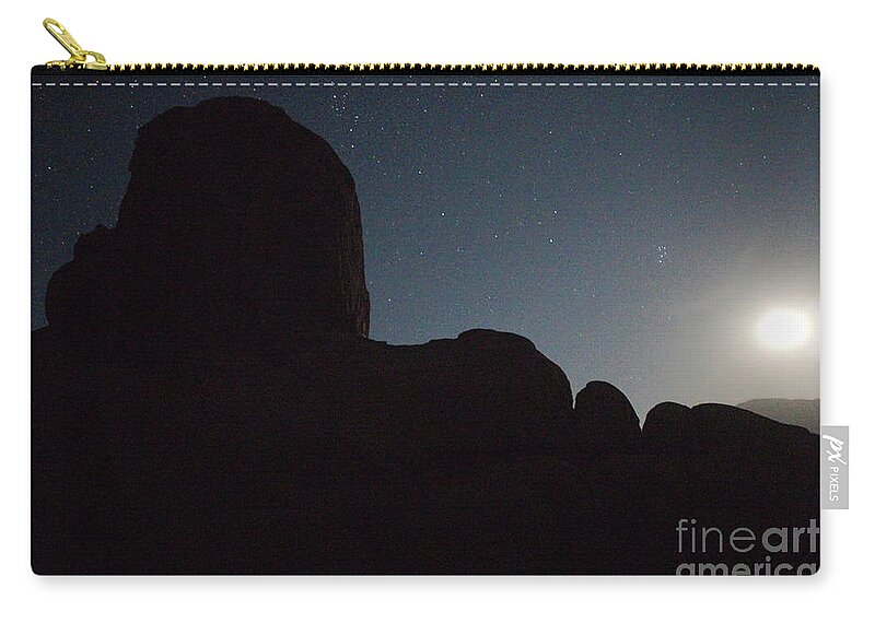 Alabama Hills Zip Pouch featuring the photograph Alabama Glow by Paul Foutz