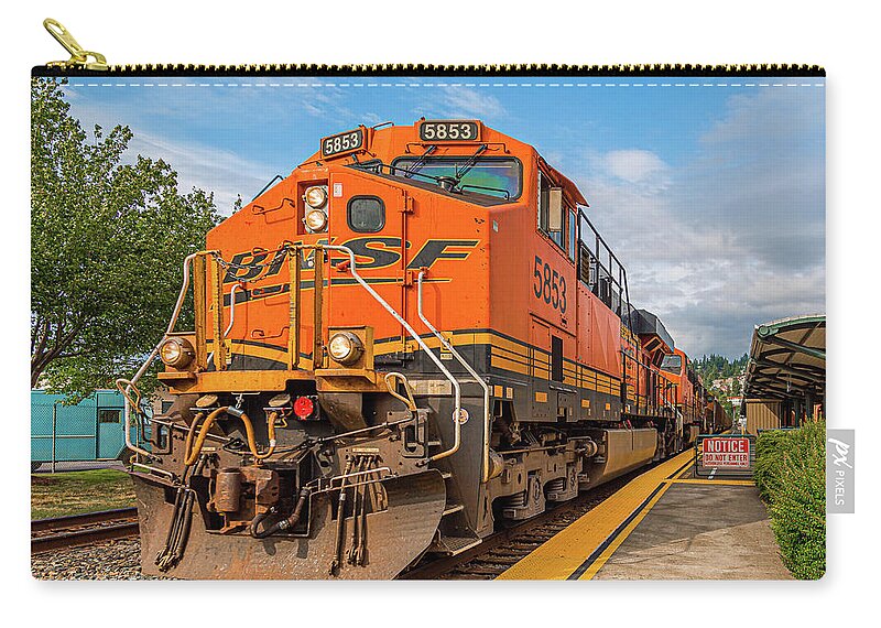 Bnsf Zip Pouch featuring the photograph BNSF Locomotive by Darryl Brooks