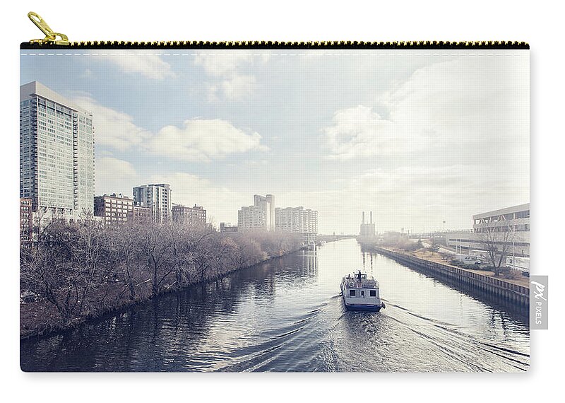 Tranquility Zip Pouch featuring the photograph Chicago River Southbound by Photography By Aurimas Adomavicius