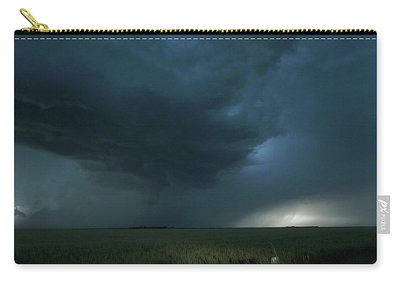 Nebraskasc Zip Pouch featuring the photograph Colorado Kansas Storm Chase 030 by Dale Kaminski