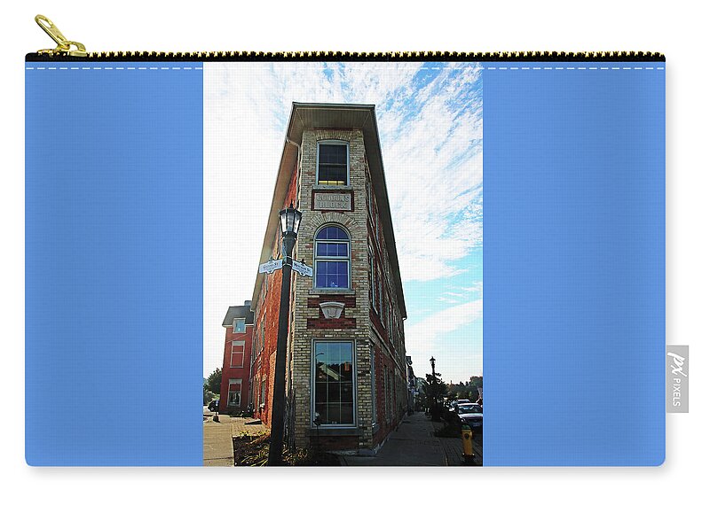 Flat Iron Zip Pouch featuring the photograph Dalby House by Debbie Oppermann