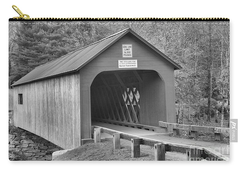 Green River Covered Bridge Zip Pouch featuring the photograph Entrance To The Green River Covered Bridge Black And White by Adam Jewell
