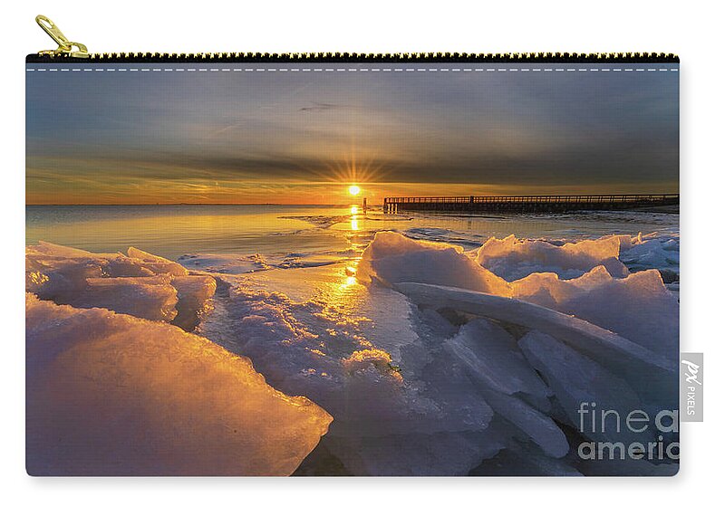 East Islip Zip Pouch featuring the photograph Frosty Sunset by Sean Mills