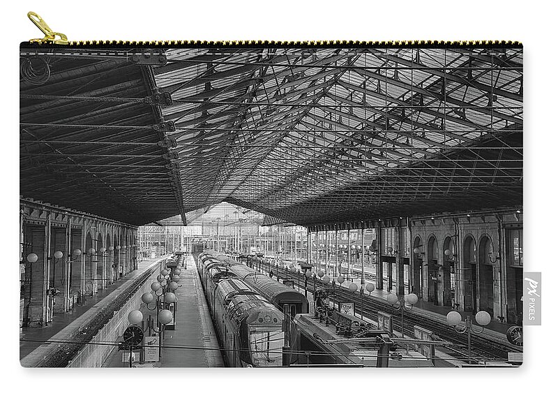Gare Du Nord Zip Pouch featuring the photograph Gare du Nord by Raf Winterpacht