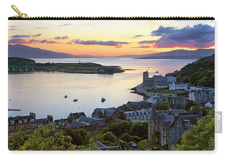 Oban Zip Pouch featuring the photograph Good Night Oban - Scotland - Sunset by Jason Politte