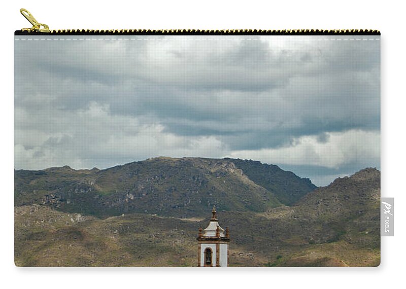 Tranquility Zip Pouch featuring the photograph Independência Museum by Ale Santos