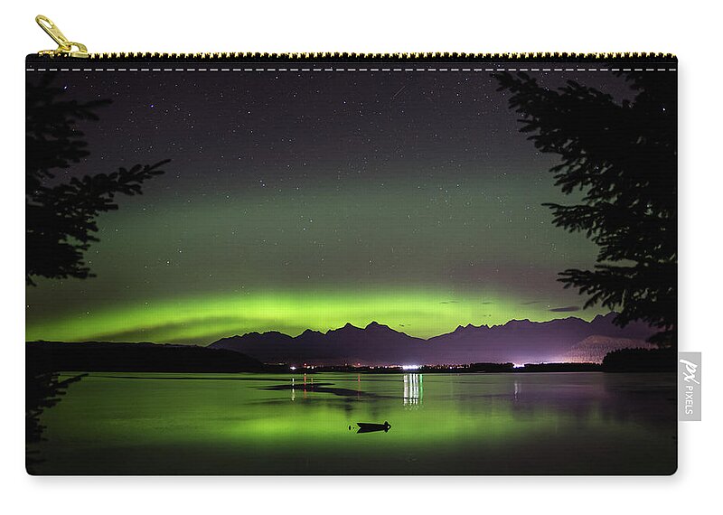 Northern Lights Zip Pouch featuring the photograph Skiff Under the Lights by David Kirby