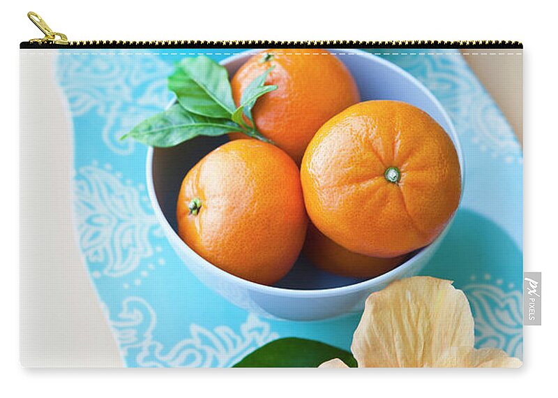 Florida Zip Pouch featuring the photograph Mandarin Oranges On A Platter by Pam Mclean