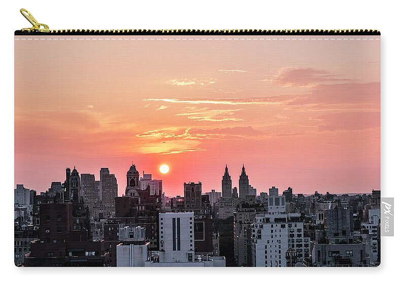 Manhattan Zip Pouch featuring the photograph Manhattan Sundown 2 by Madeline Ellis