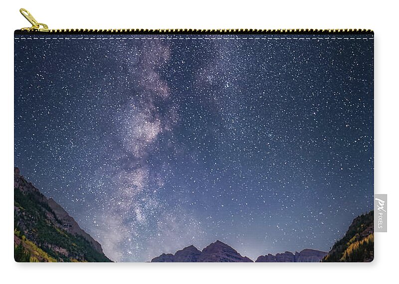 Maroon Bells Zip Pouch featuring the photograph Maroon Belles Under the Milky Way by David Soldano